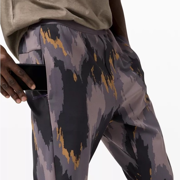 Lululemon Take The Moment Jogger + Robert Geller size M - FREE SHIPPING!!! - Picture 8 of 8